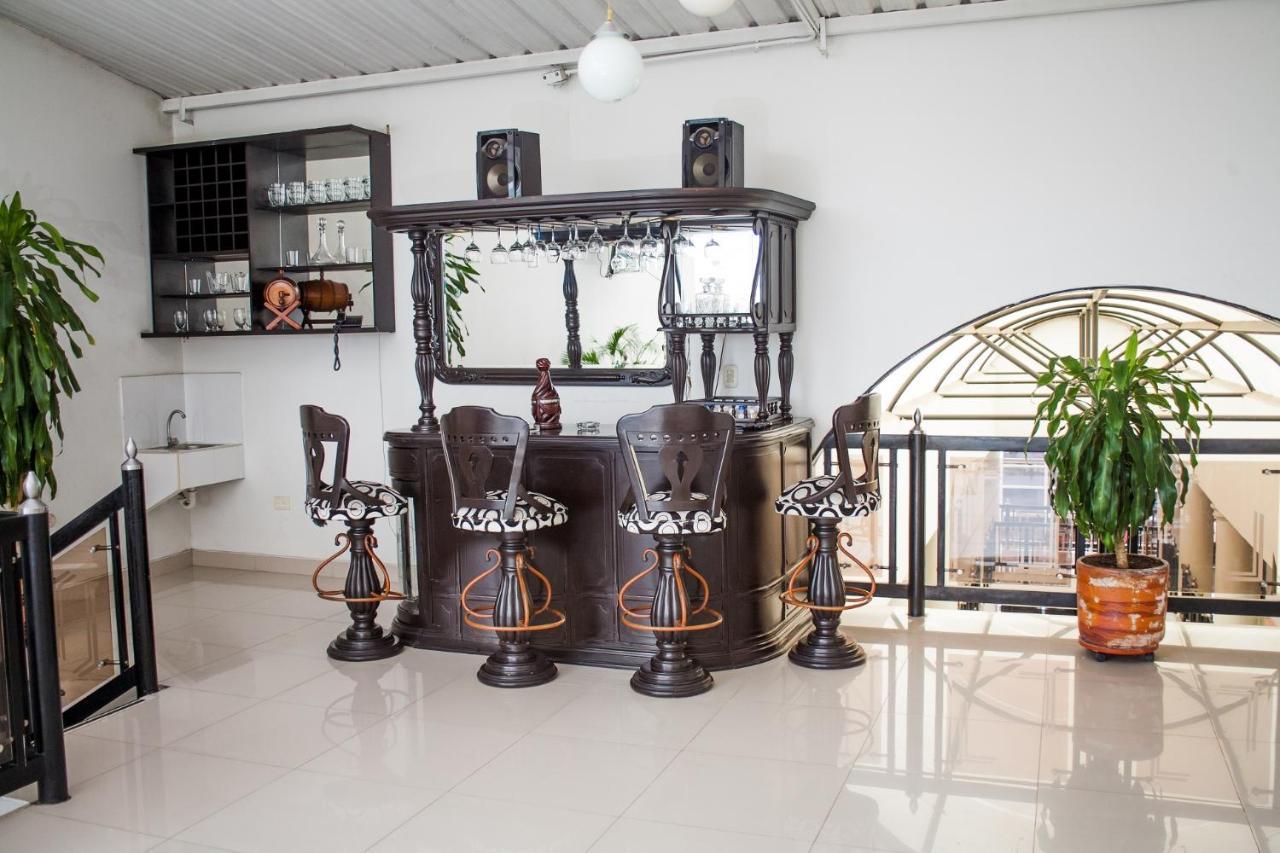 Hotel Abadia เนย์บา ภายนอก รูปภาพ