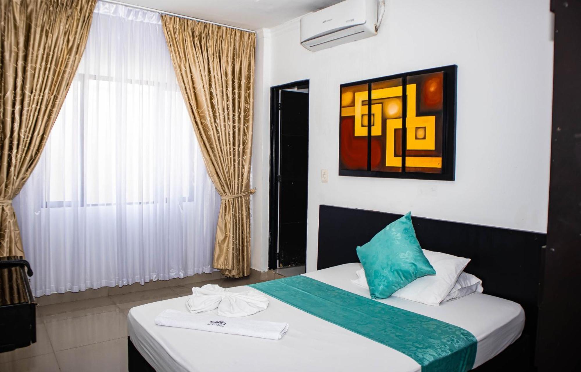 Hotel Abadia เนย์บา ภายนอก รูปภาพ